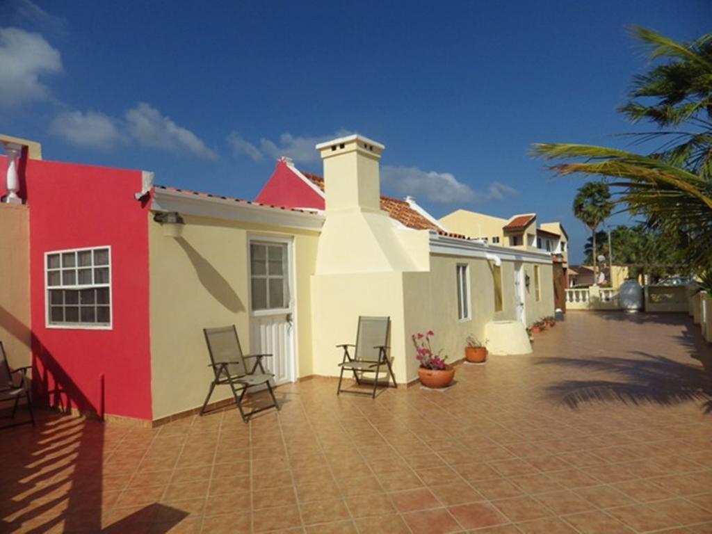 Aruba Cunucu Residence Палм Бийч Екстериор снимка