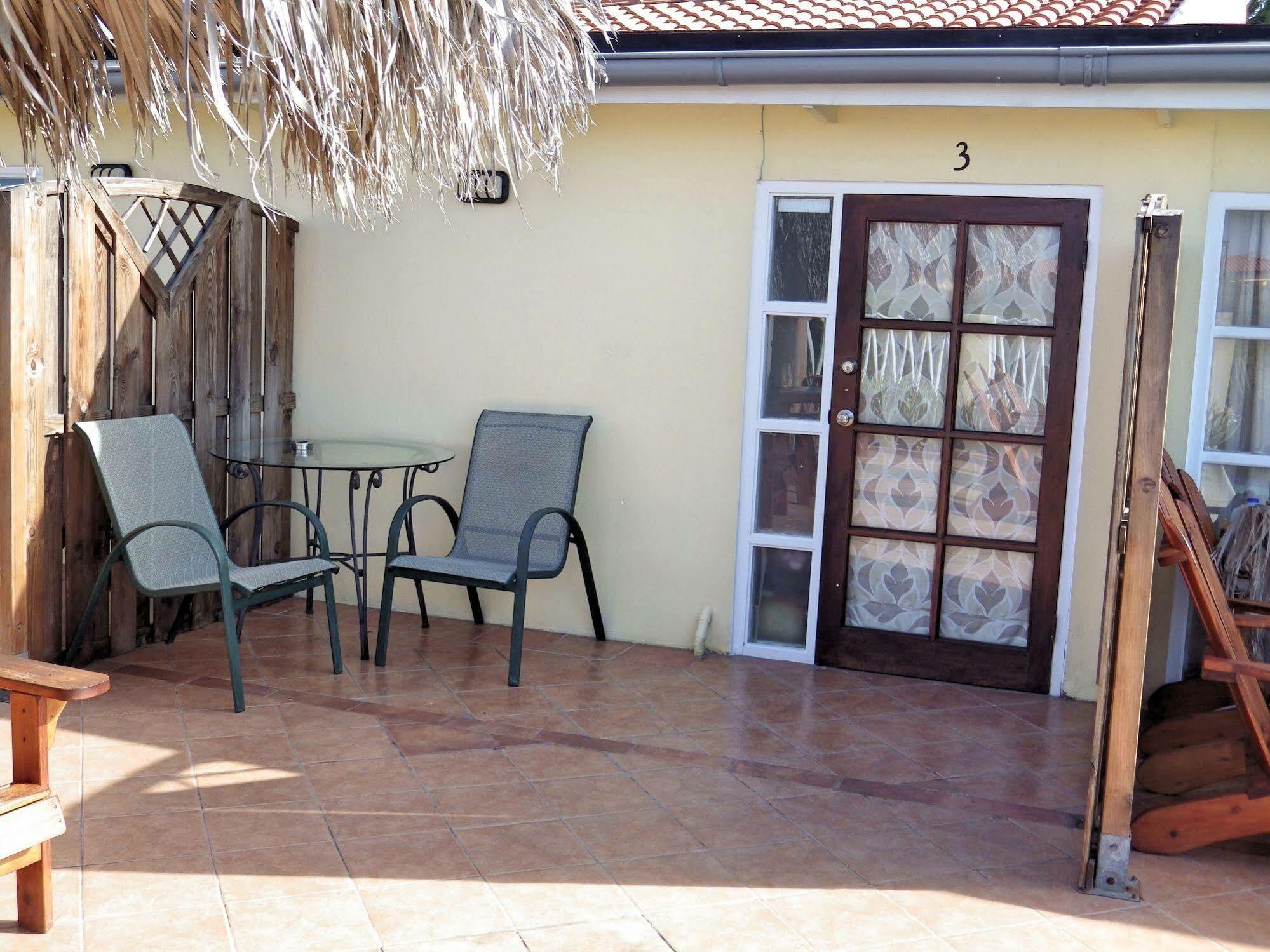 Aruba Cunucu Residence Палм Бийч Екстериор снимка