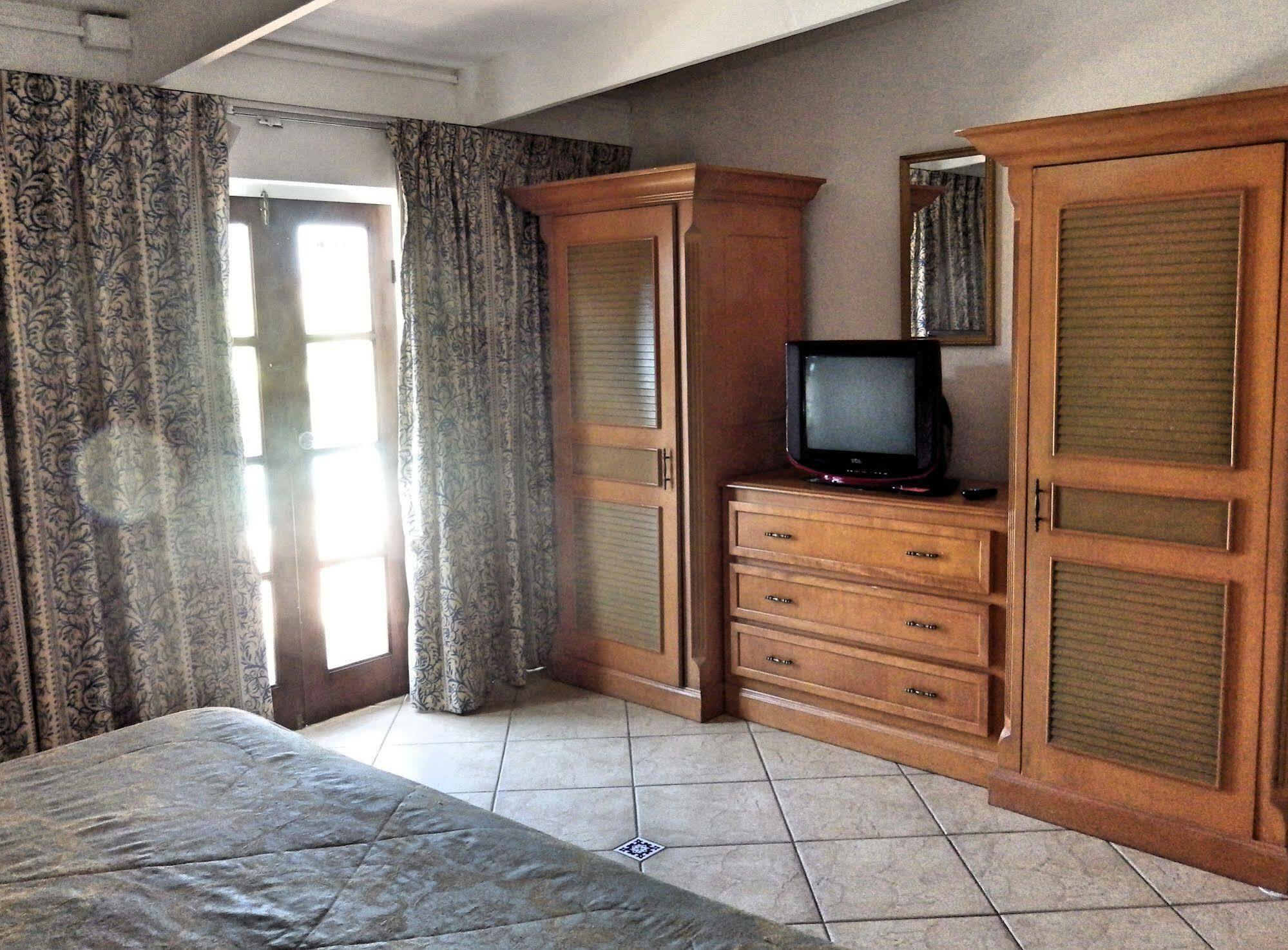 Aruba Cunucu Residence Палм Бийч Екстериор снимка